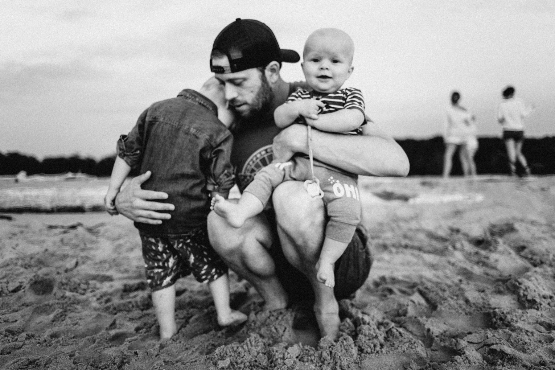 grand marais Michigan beach wedding elopement intimate ceremony family friends cabin weekend Lake Michigan northern upper peninsula photographer bohemian style candid relaxed canoe raining rainy wedding day sunset