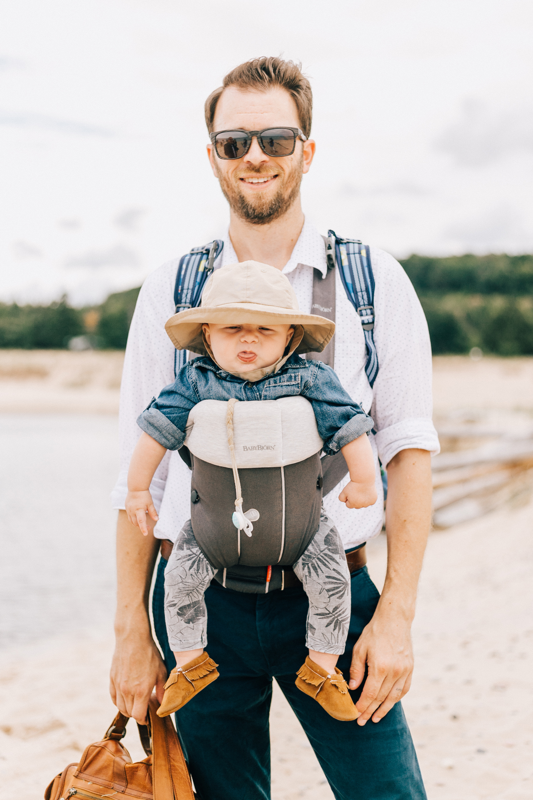 grand marais Michigan beach wedding elopement intimate ceremony family friends cabin weekend Lake Michigan northern upper peninsula photographer bohemian style candid relaxed canoe raining rainy wedding day sunset